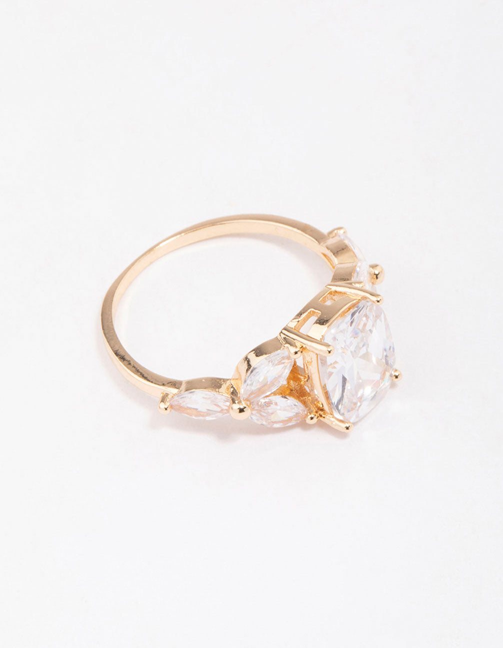 Elegant Floral Ring