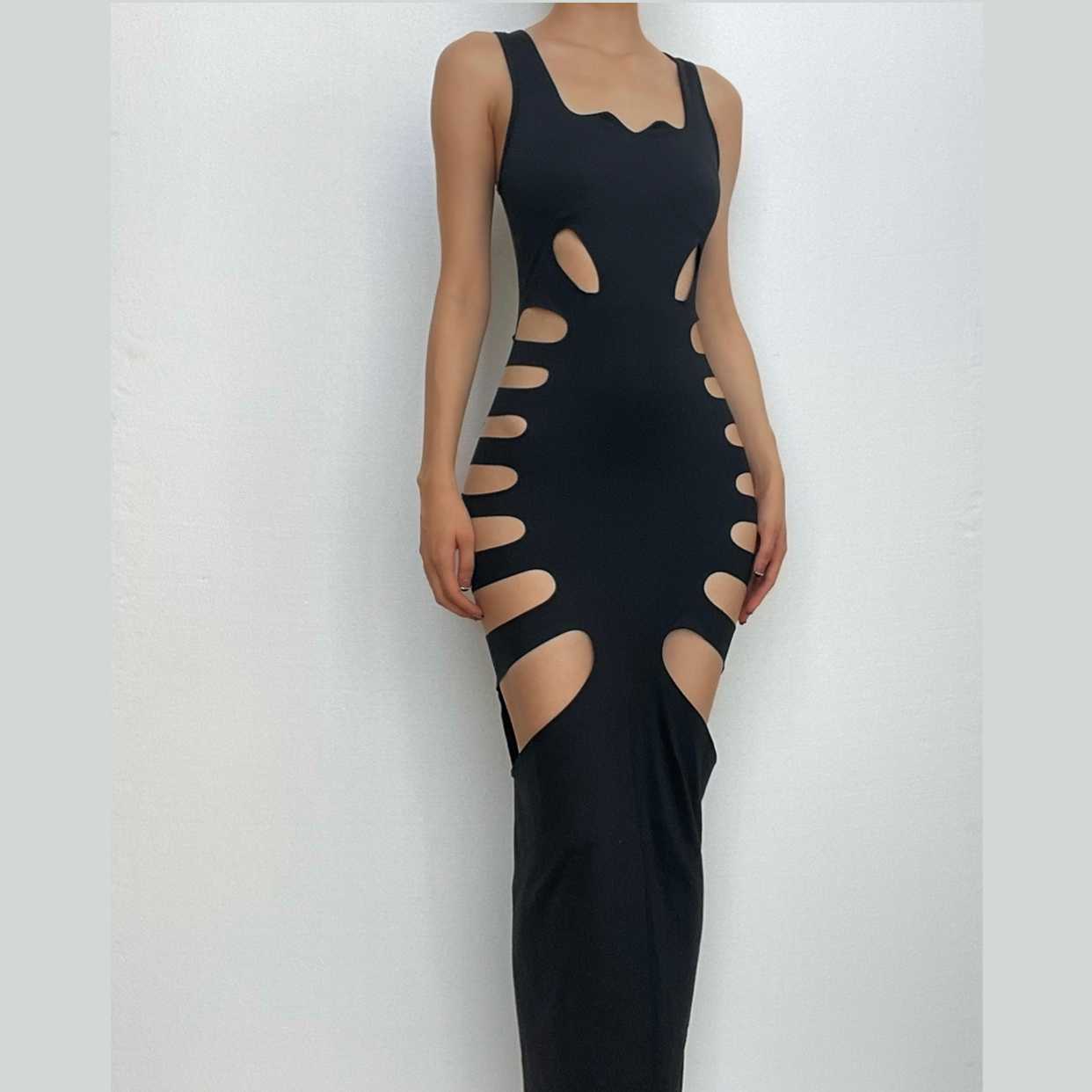 Hollow out solid slit sleeveless low cut cut out maxi dress - Image 2