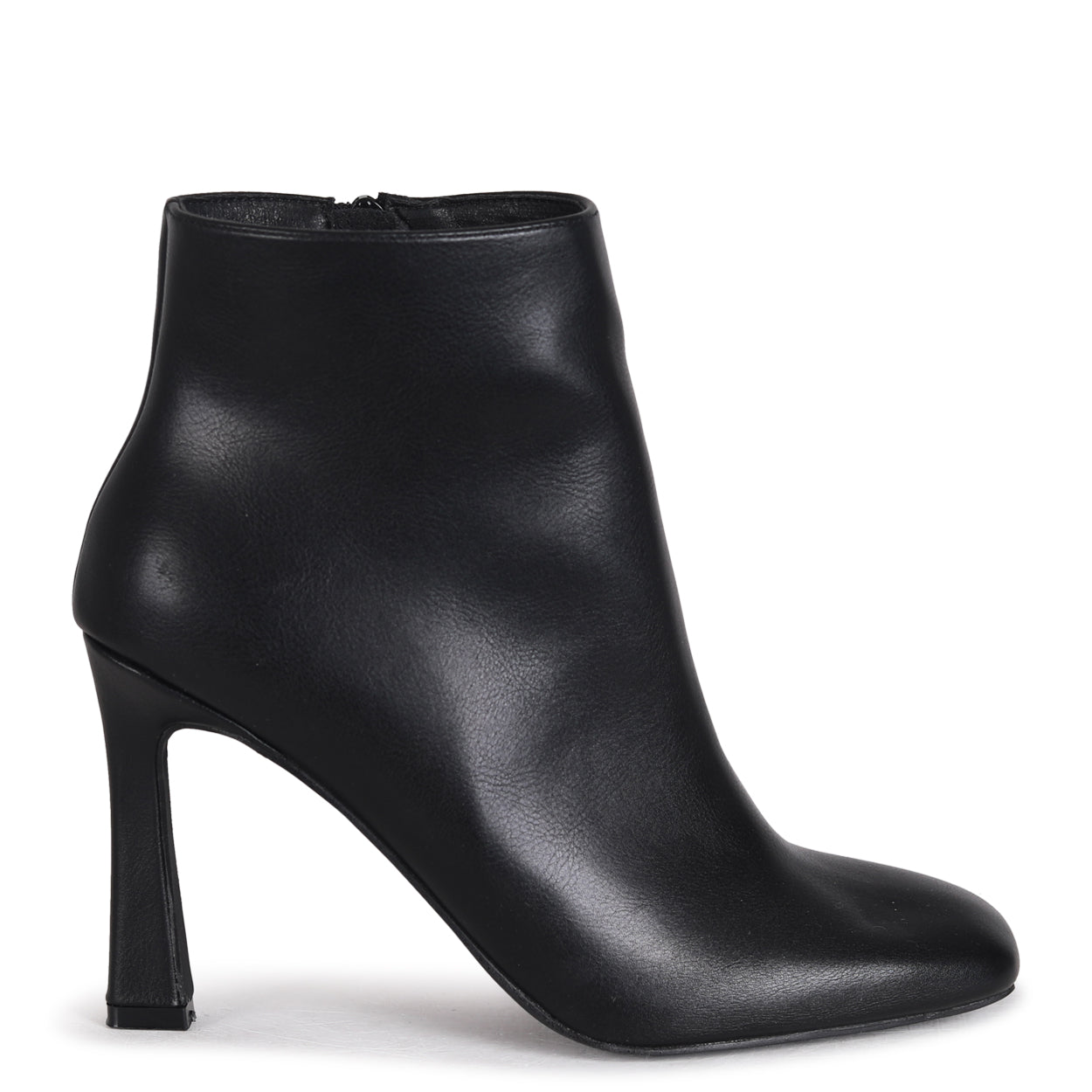 Waterproof Outdoor Boots – Ready for Any Weather Conditions - Image 2